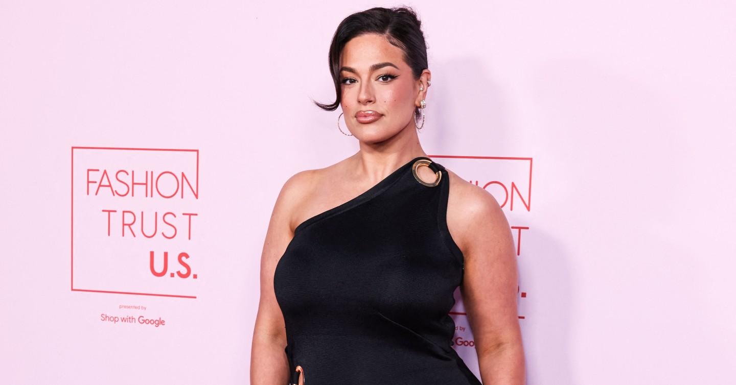 ashleygrahammotherteachesselflove