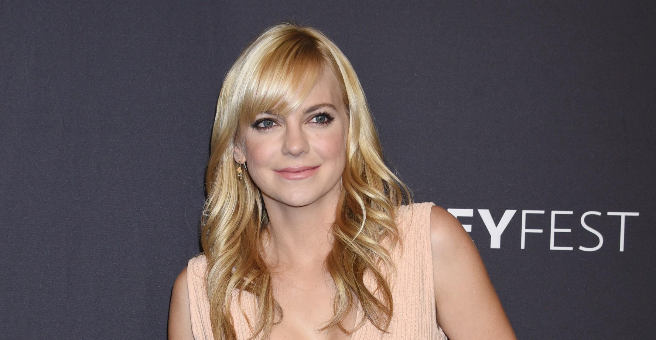 anna faris self esteem issues divorces