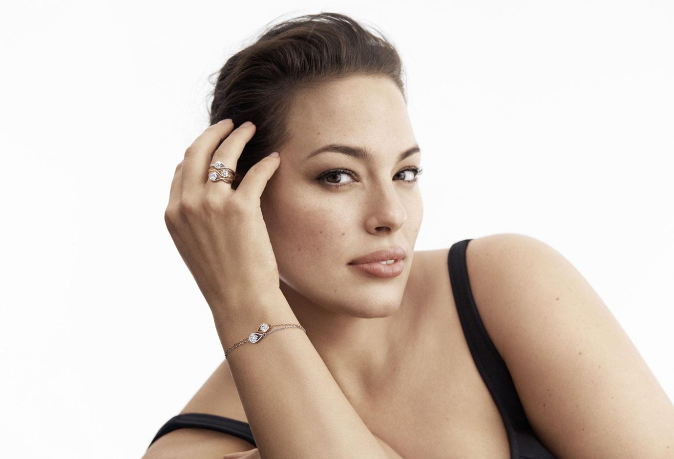 ashley graham and rosario dawson dazzle in sustainable diamond campaign