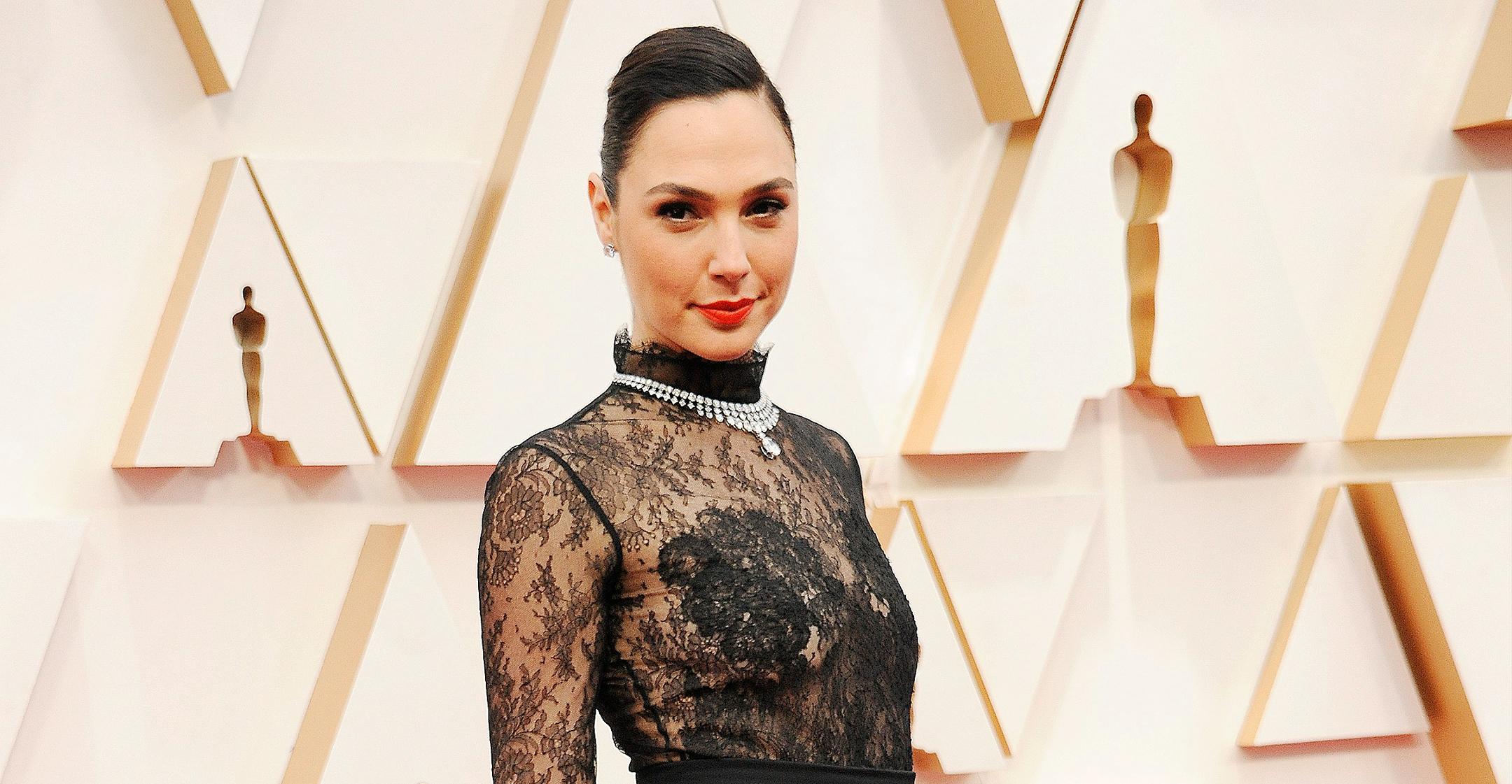 Gal Gadot to Play Evil Queen In Disney's Live-Action 'Snow White' – Deadline