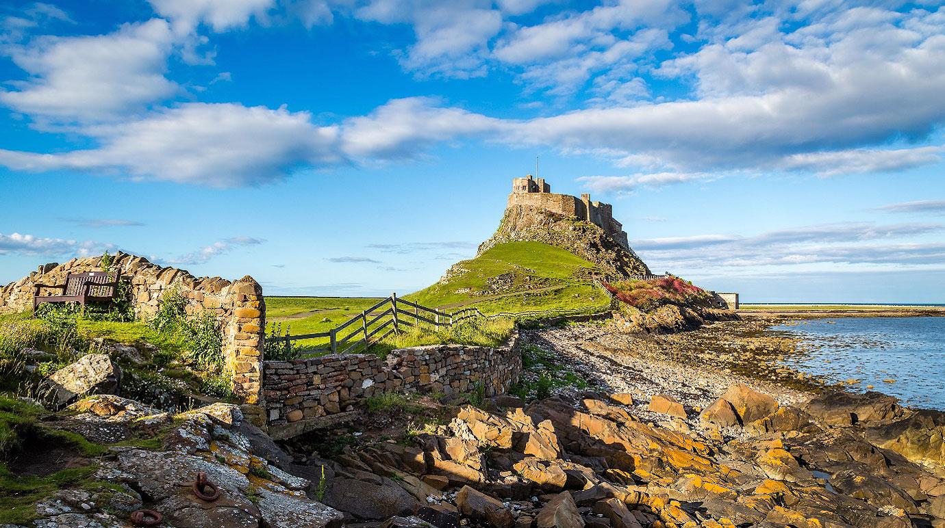 the holy island of lindisfarne northumberland