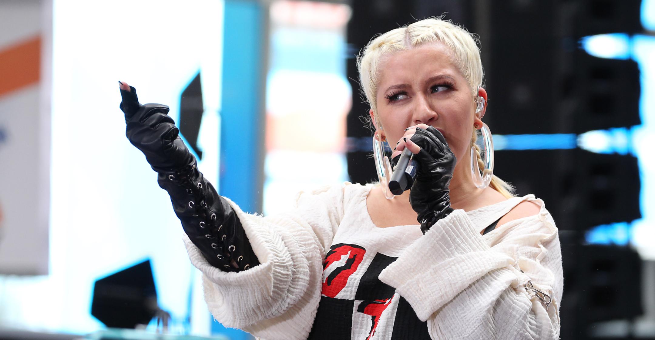 christina aguilera dive deeper into roots with second spanish album