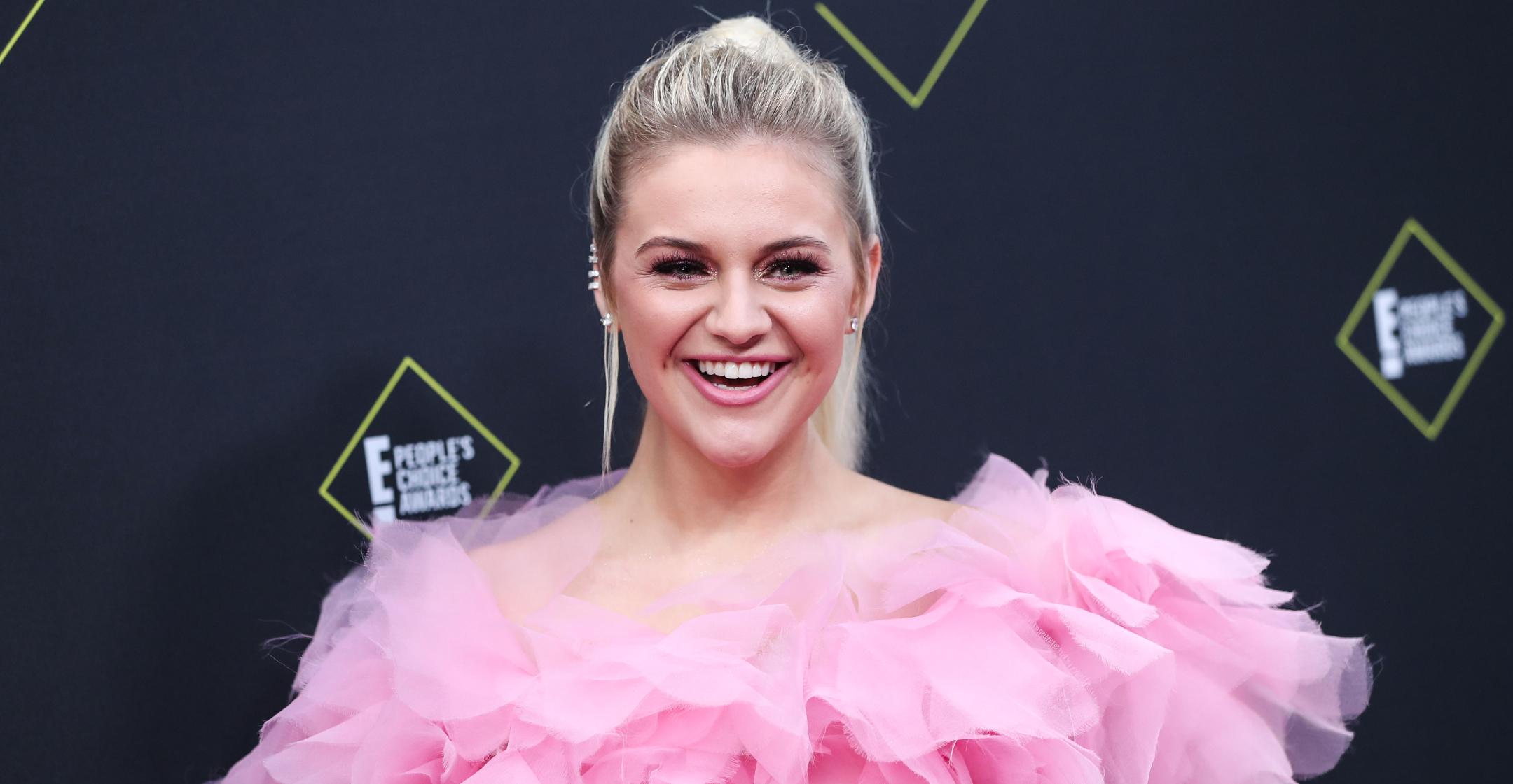 kelsea ballerini bedazzled pantsuit cmt awards