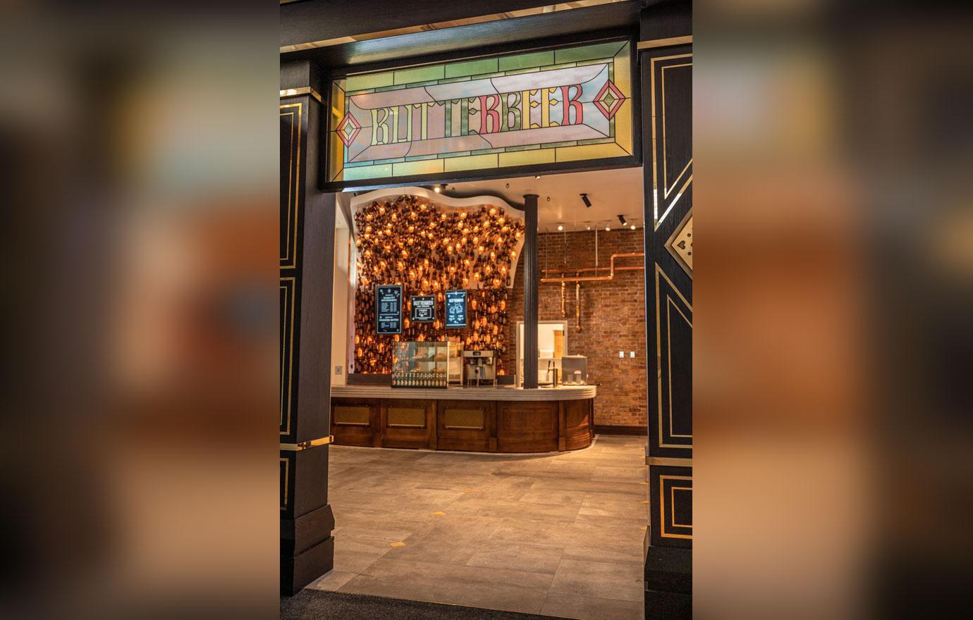 harry potter flagship store in nyc includes butterbeer bar drink the famous sip