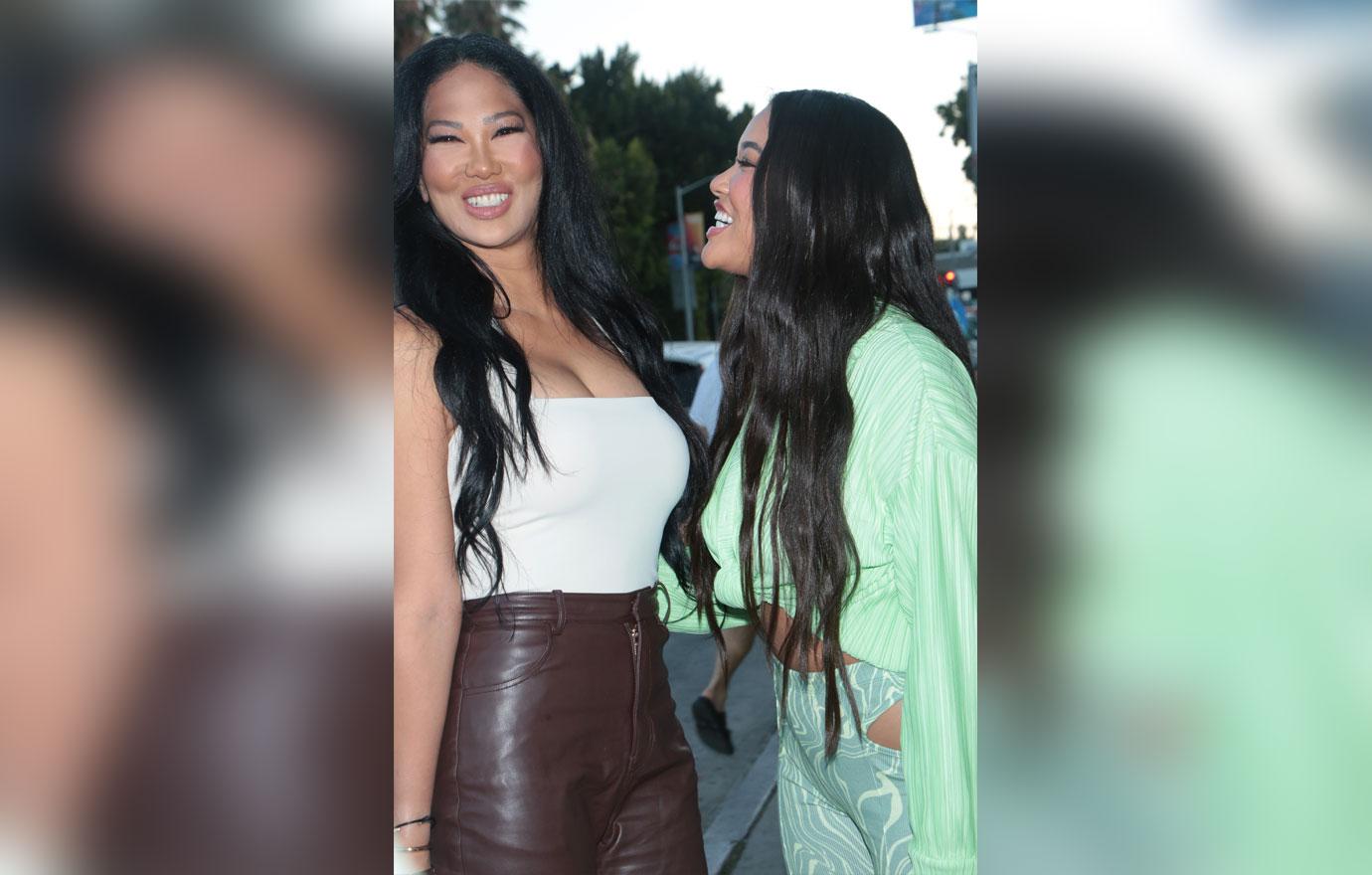 kimora lee simmons out with daughters