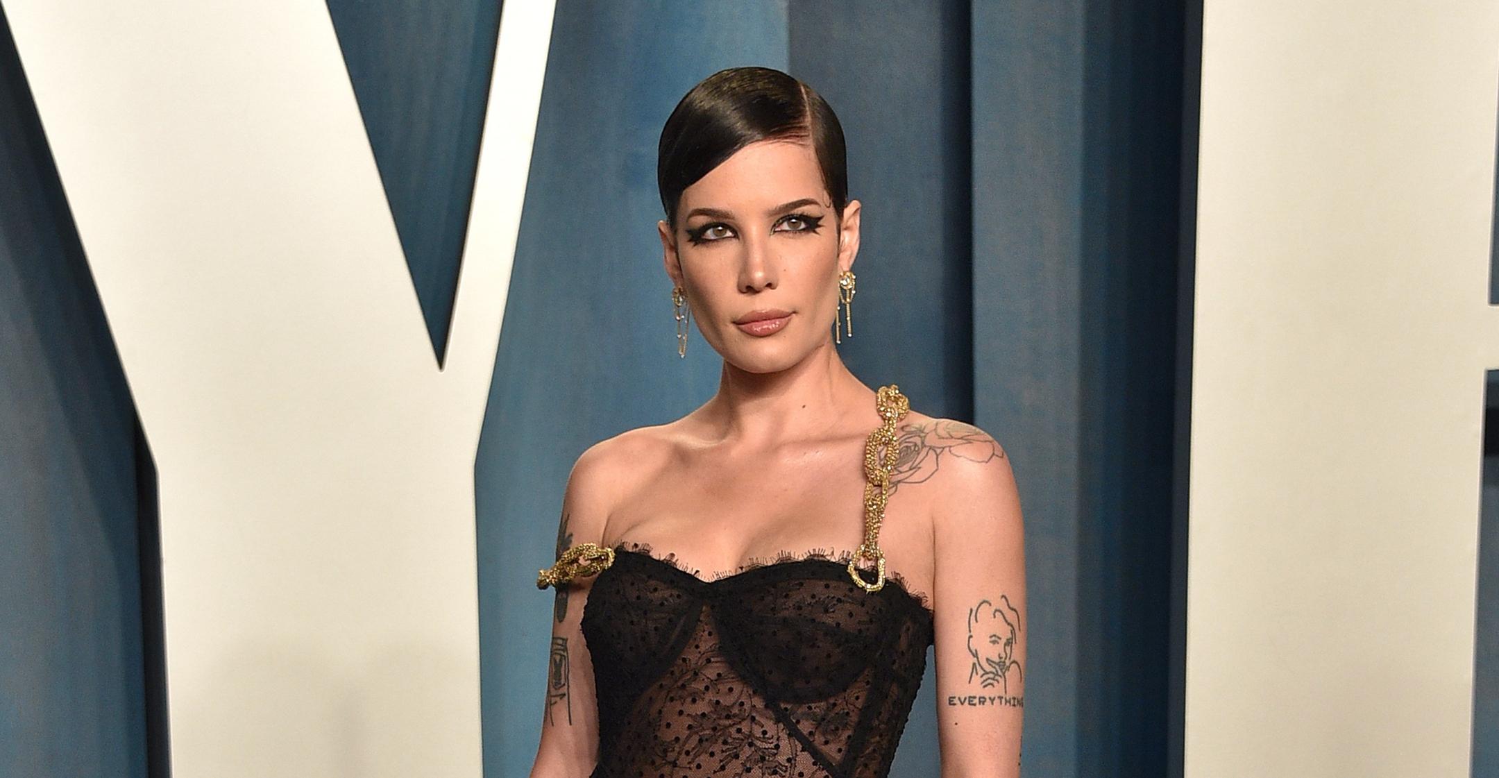 halsey surgery endometriosis grammys