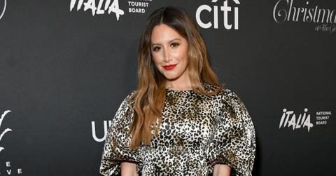 ashley tisdale struggling to feel beautiful pregnant body