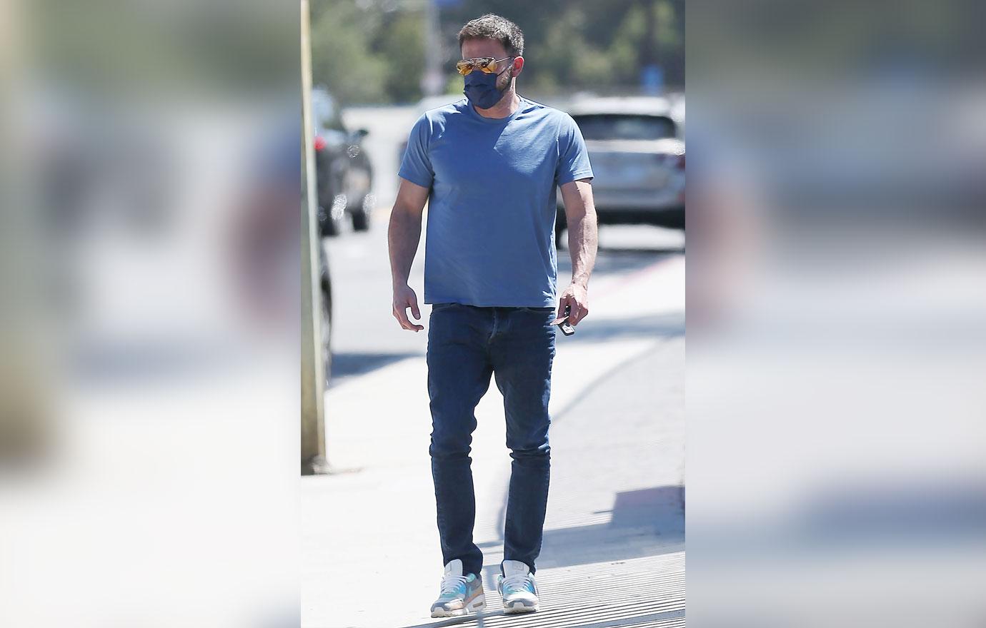 ben affleck with son samuel at swim class