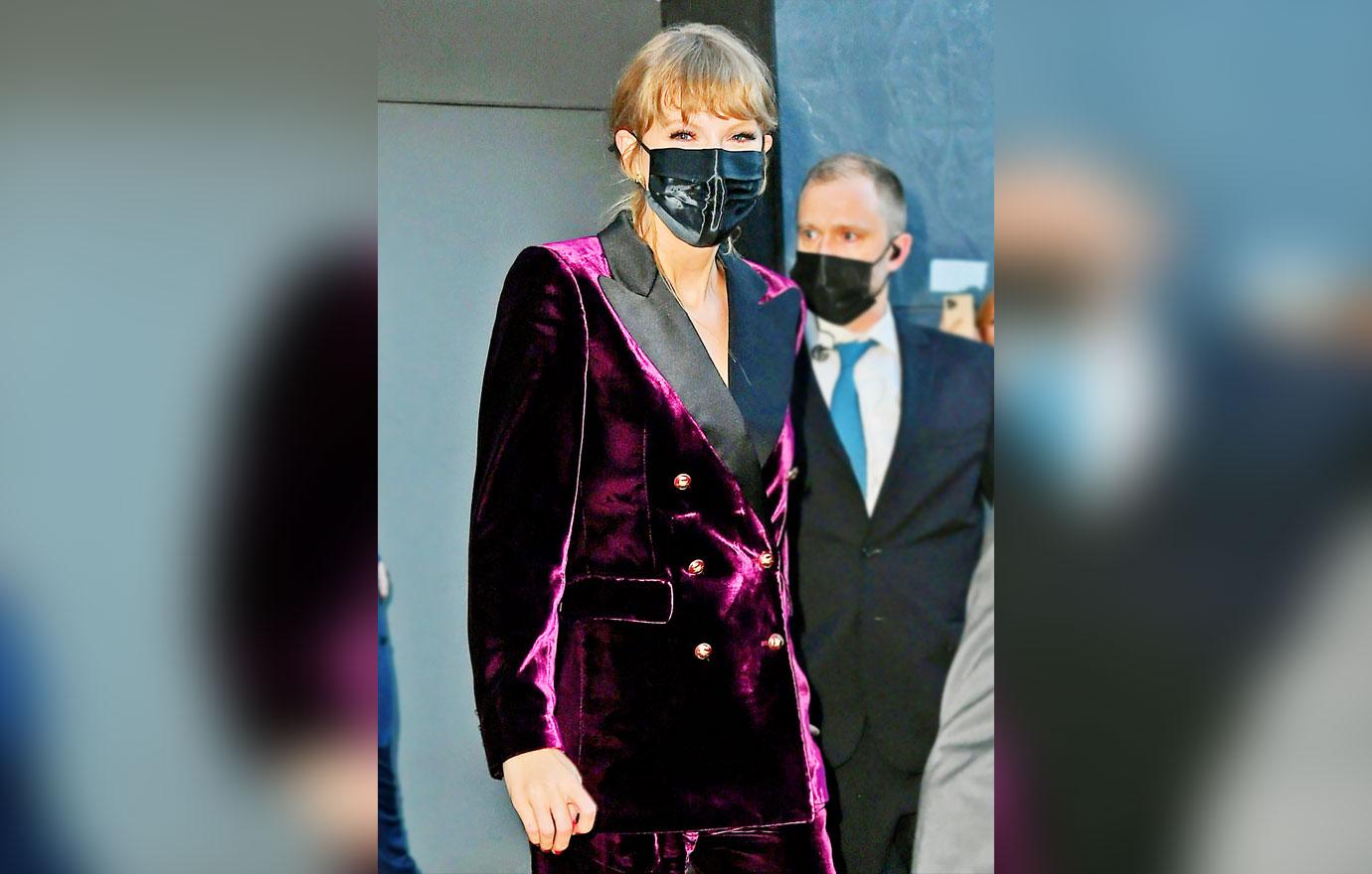 taylor swift purple velvet suit all too well movie premiere