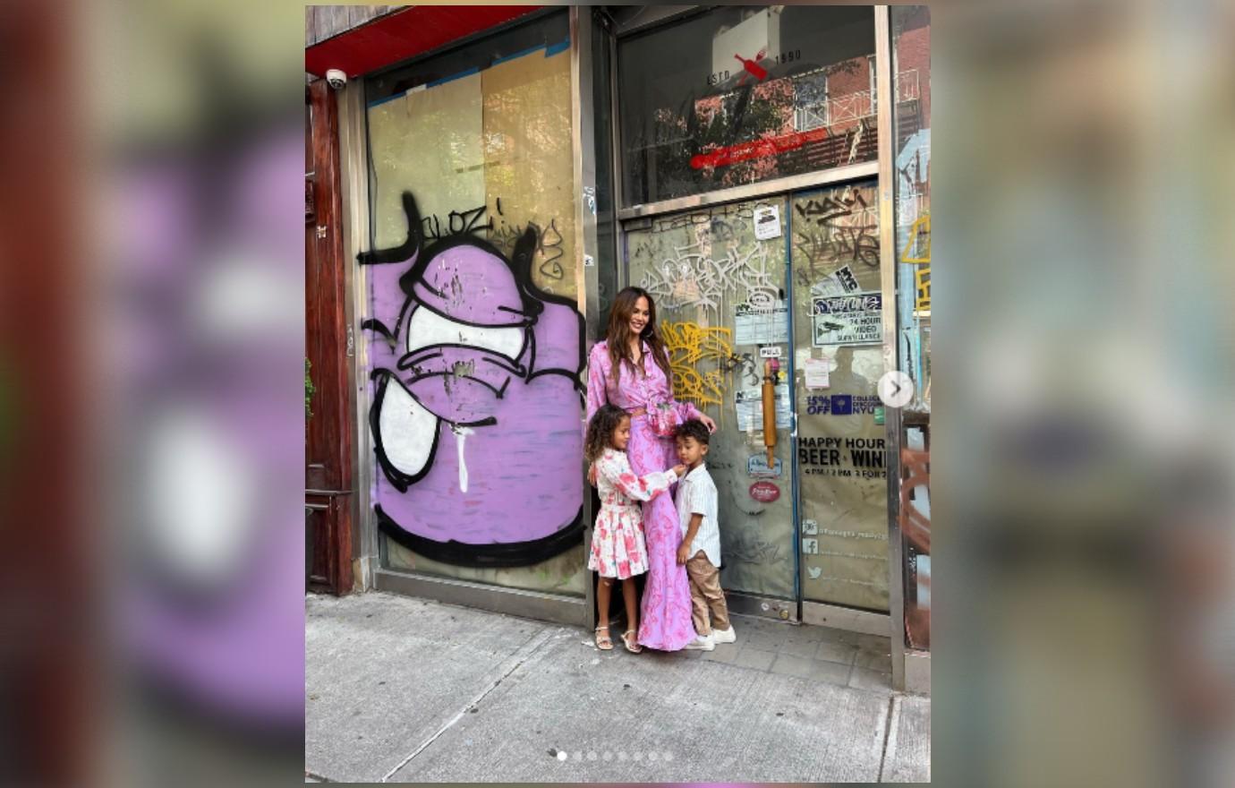 chrissy teigen john legend kids nyc photos