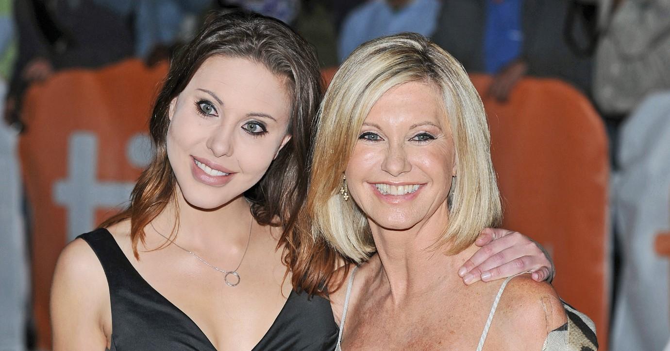 Photo of Olivia Newton-John and Chloe Lattanzi. 