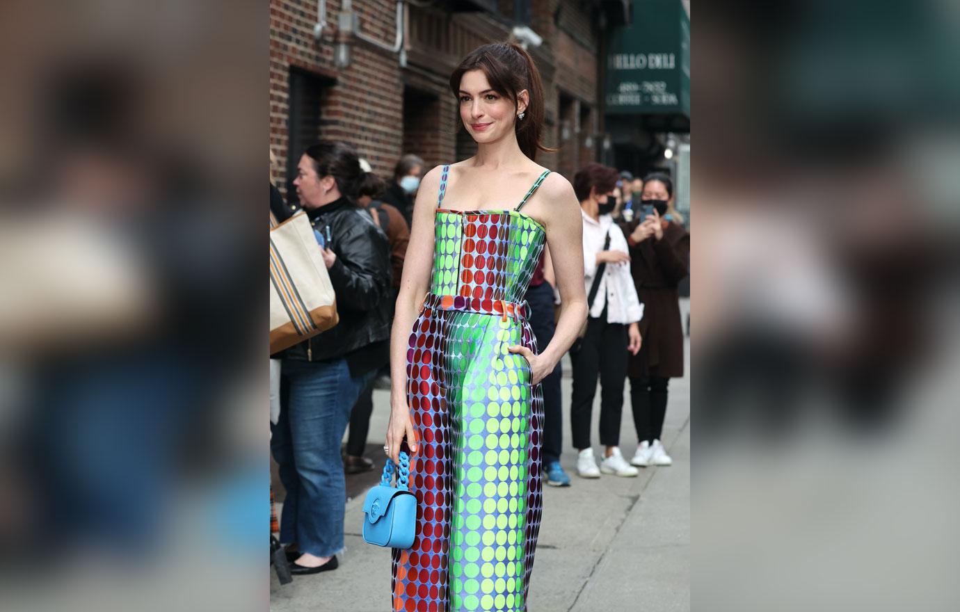 anne hathaway arrives to late show with stephen colbert