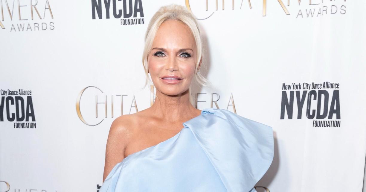 Photo of Kristin Chenoweth. 