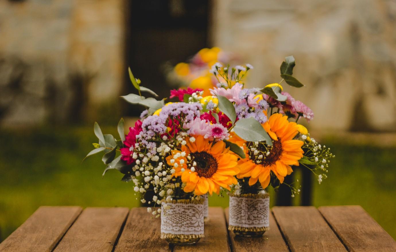 freshen up your home odor hacks flowers