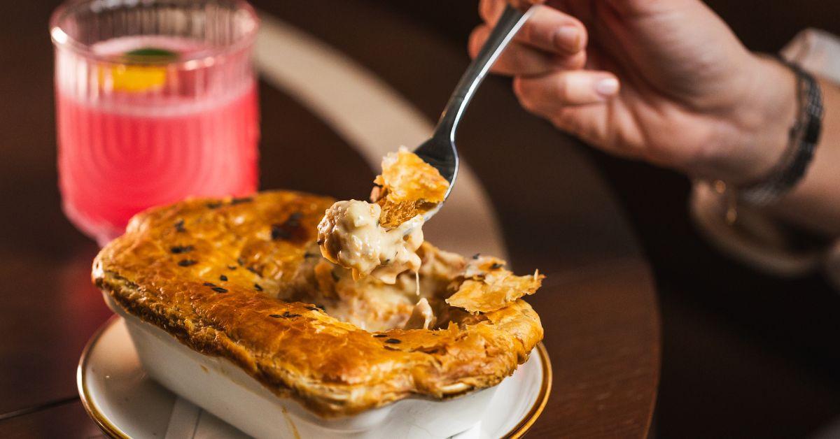 chelsea living room manhattan supper club reese witherspoon celebrity