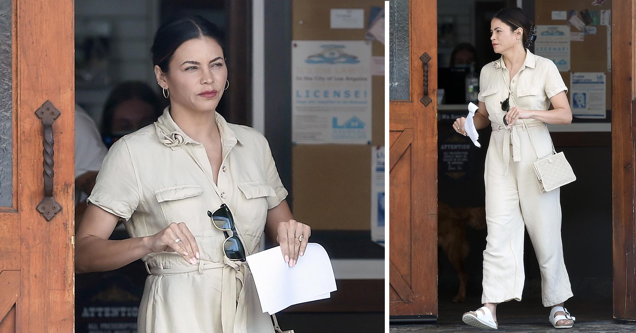 jenna dewan picking up pet supplies at petco