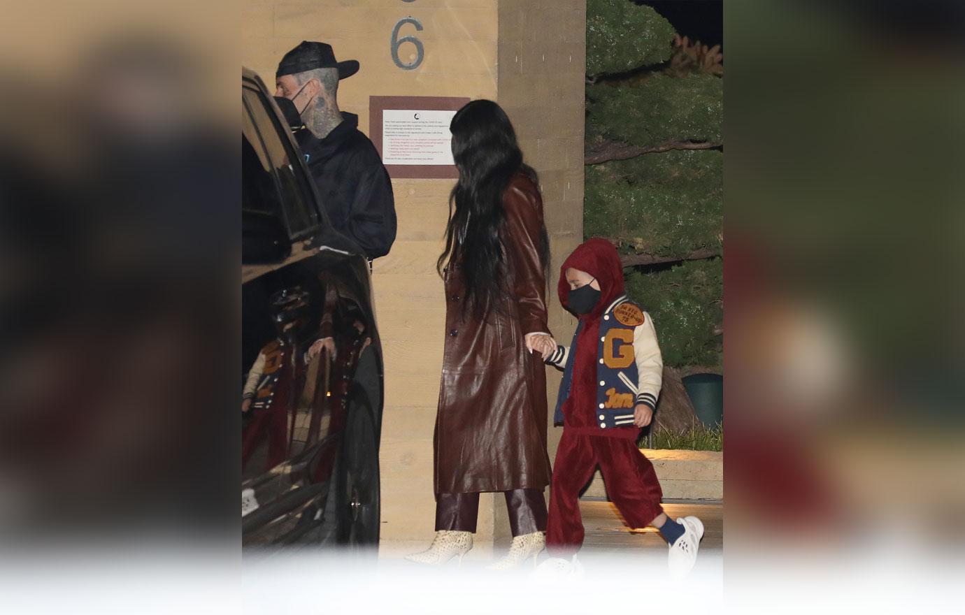 kourtney kardashian and son reign grab dinner with travis barker