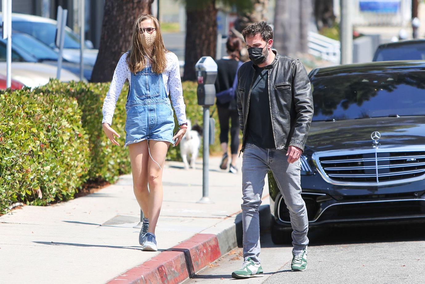 ben affleck and violet head out for ice cream