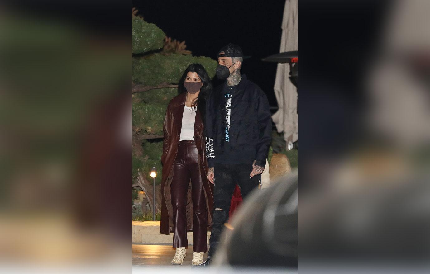 kourtney kardashian and son reign grab dinner with travis barker