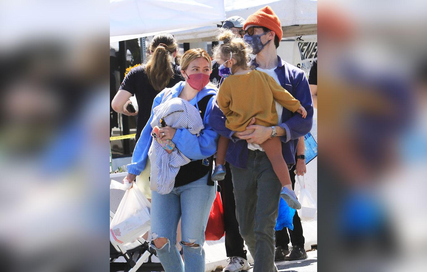 matthew koma and hilary duff at farmers market