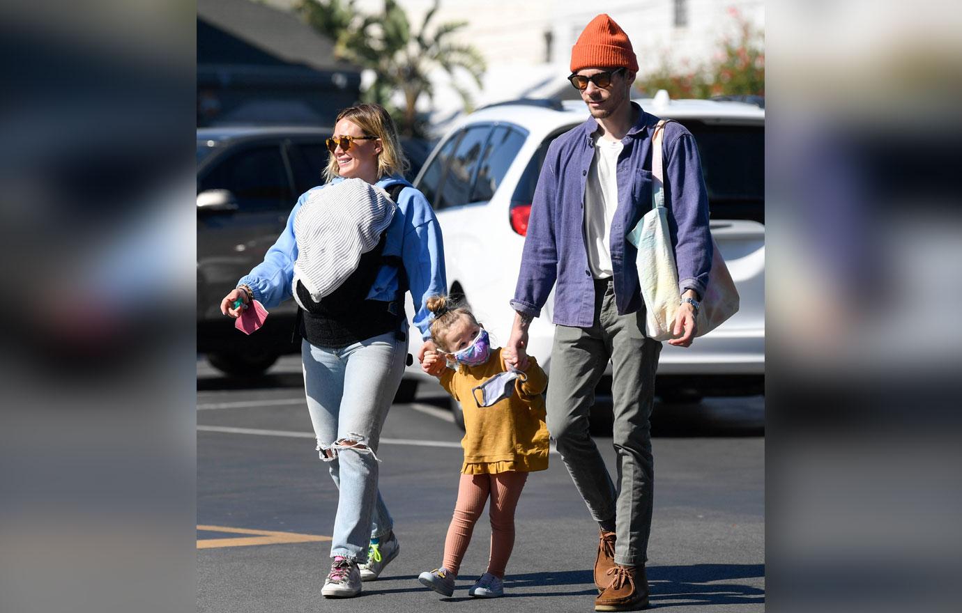 matthew koma and hilary duff at farmers market