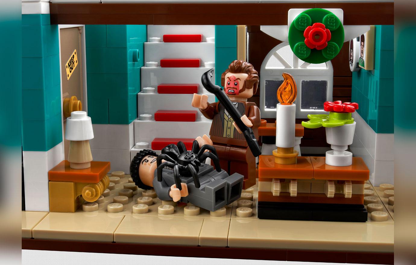 lego house based on the house from the all time festive classic movie home alone