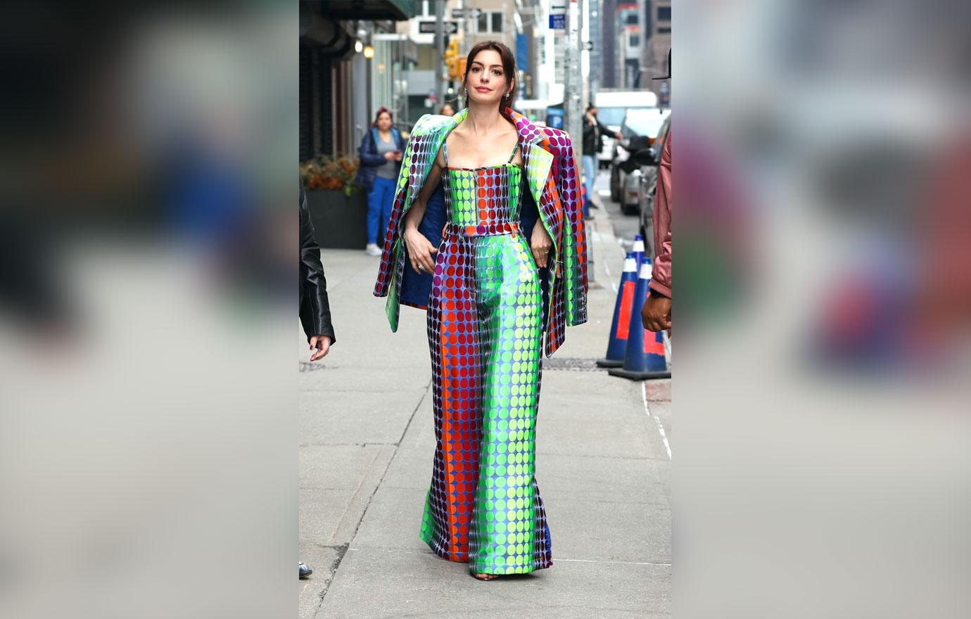 anne hathaway arrives to late show with stephen colbert