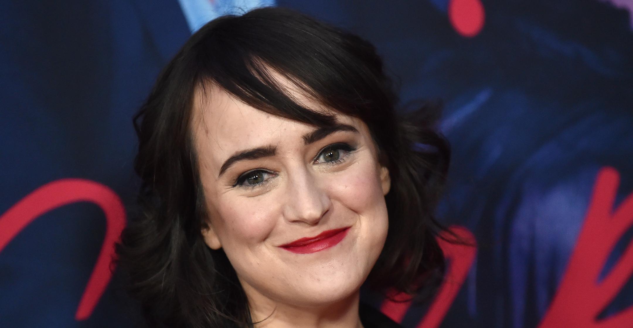 matilda star mara wilson credits normal childhood helping stay grounded growing up