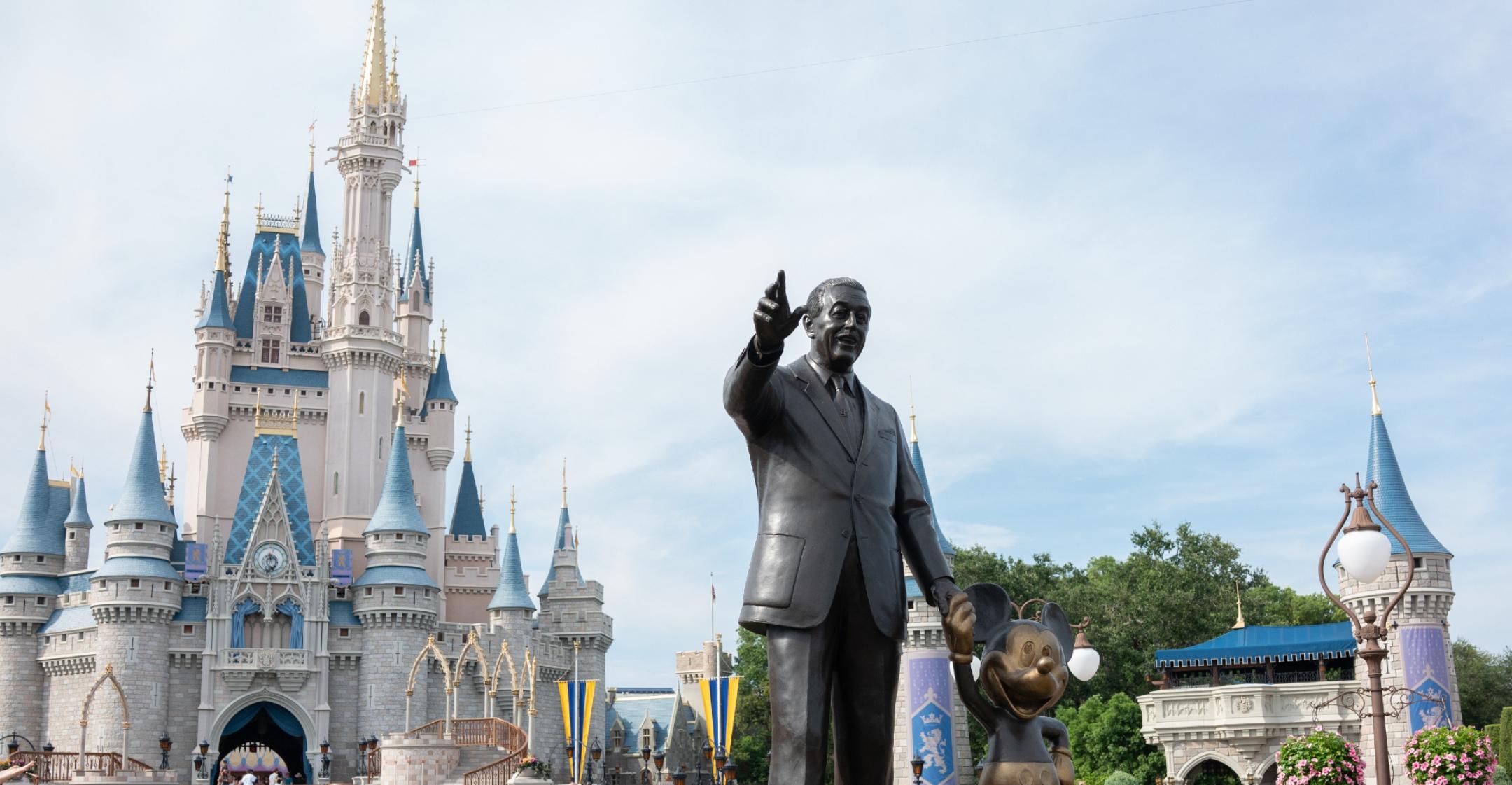 disney world giving  good samaritans free trip to parks