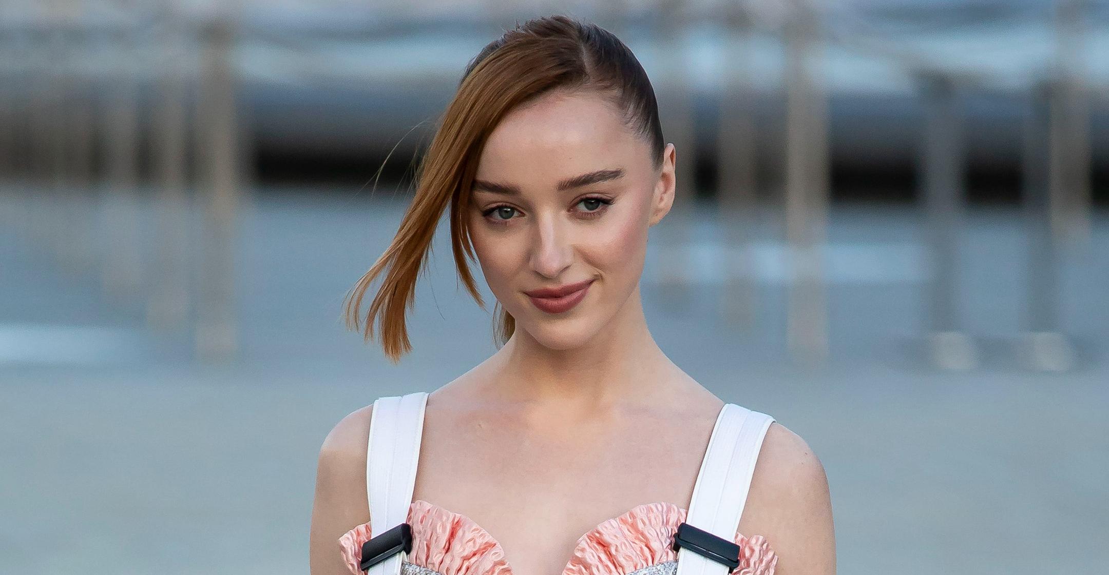 bridgerton lead phoebe dynevor fame caused mental health struggles