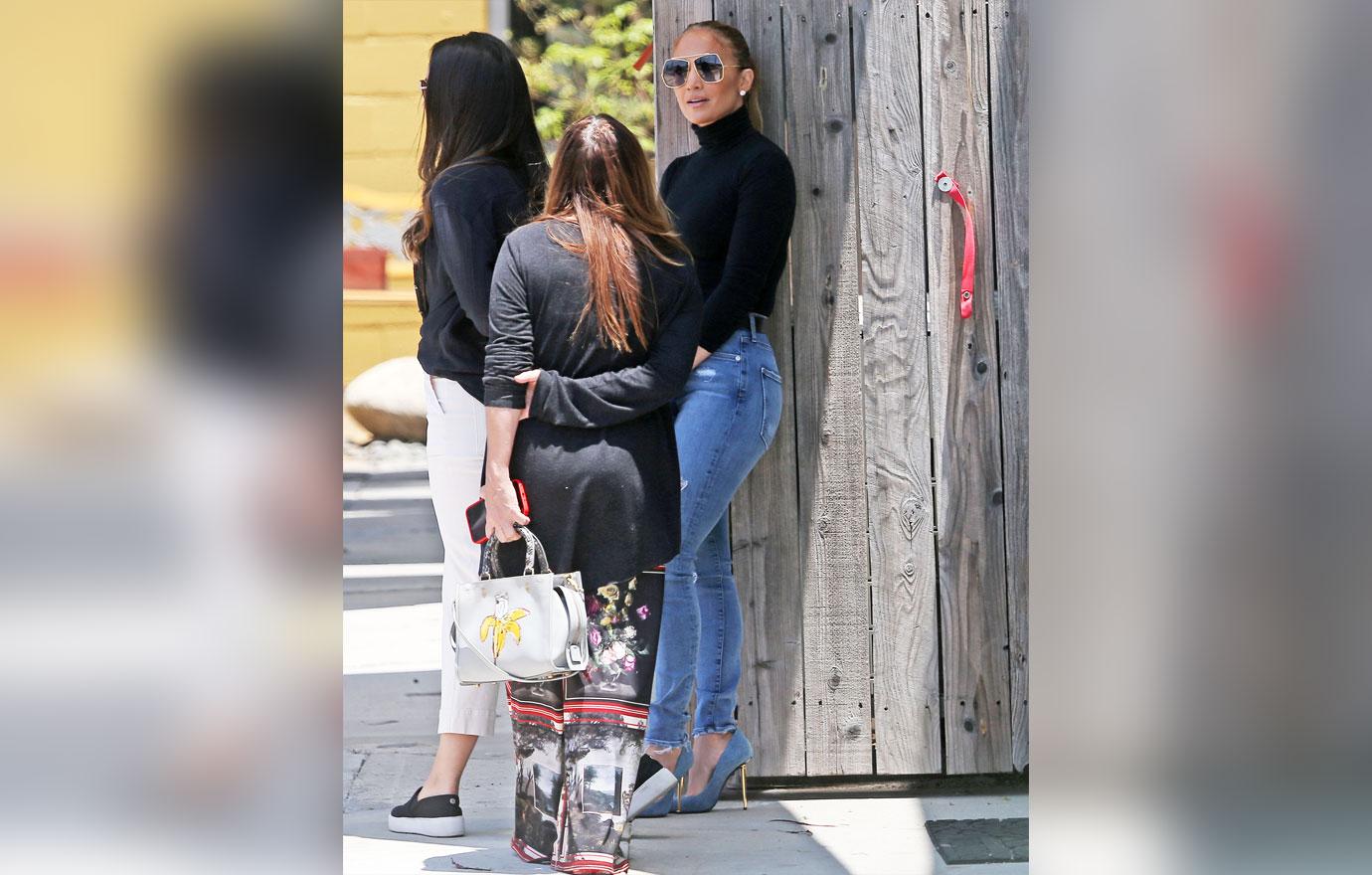 jennifer lopez is seen taking a tour of a school in santa monica