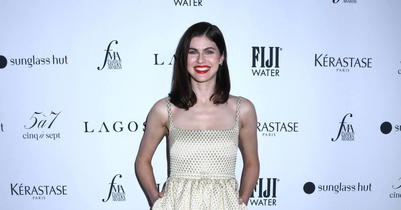 Alexandra Daddario's Holiday Travel & Beauty Tips Will Keep You Sane