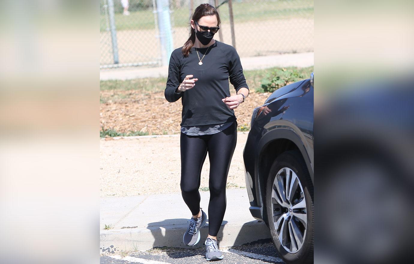 jennifer garner out for walk with kids and dogs