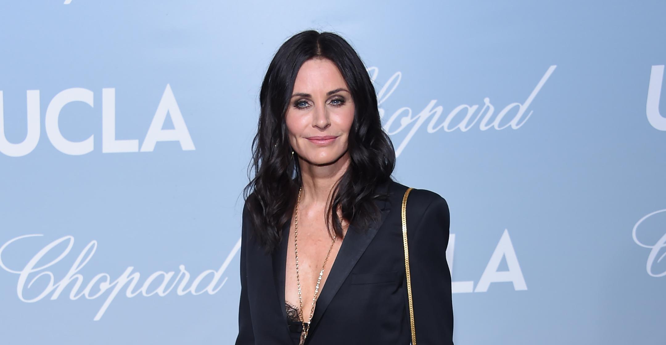 courteney cox makeup  minute routine