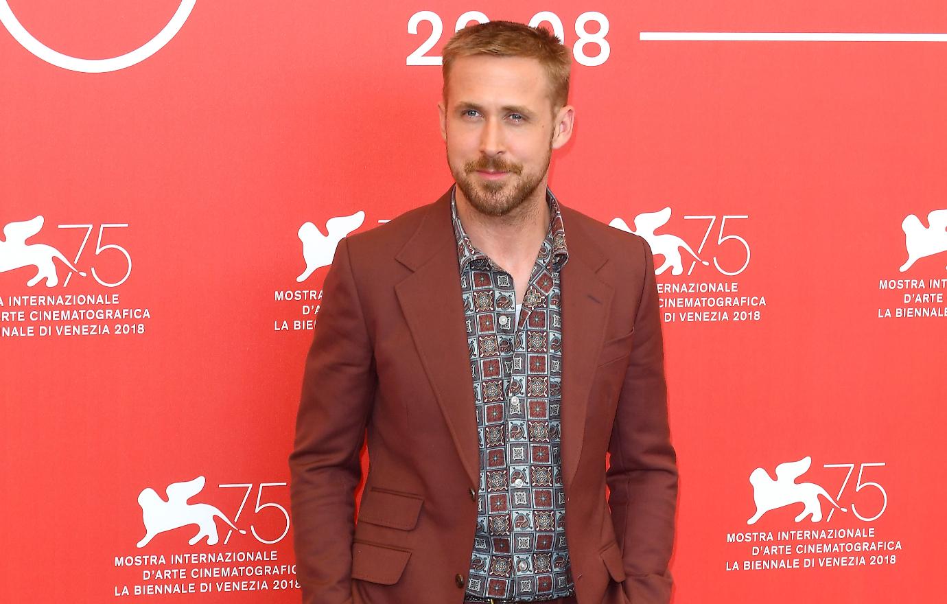 ryan gosling evan mendes keep daughters entertained pandemic