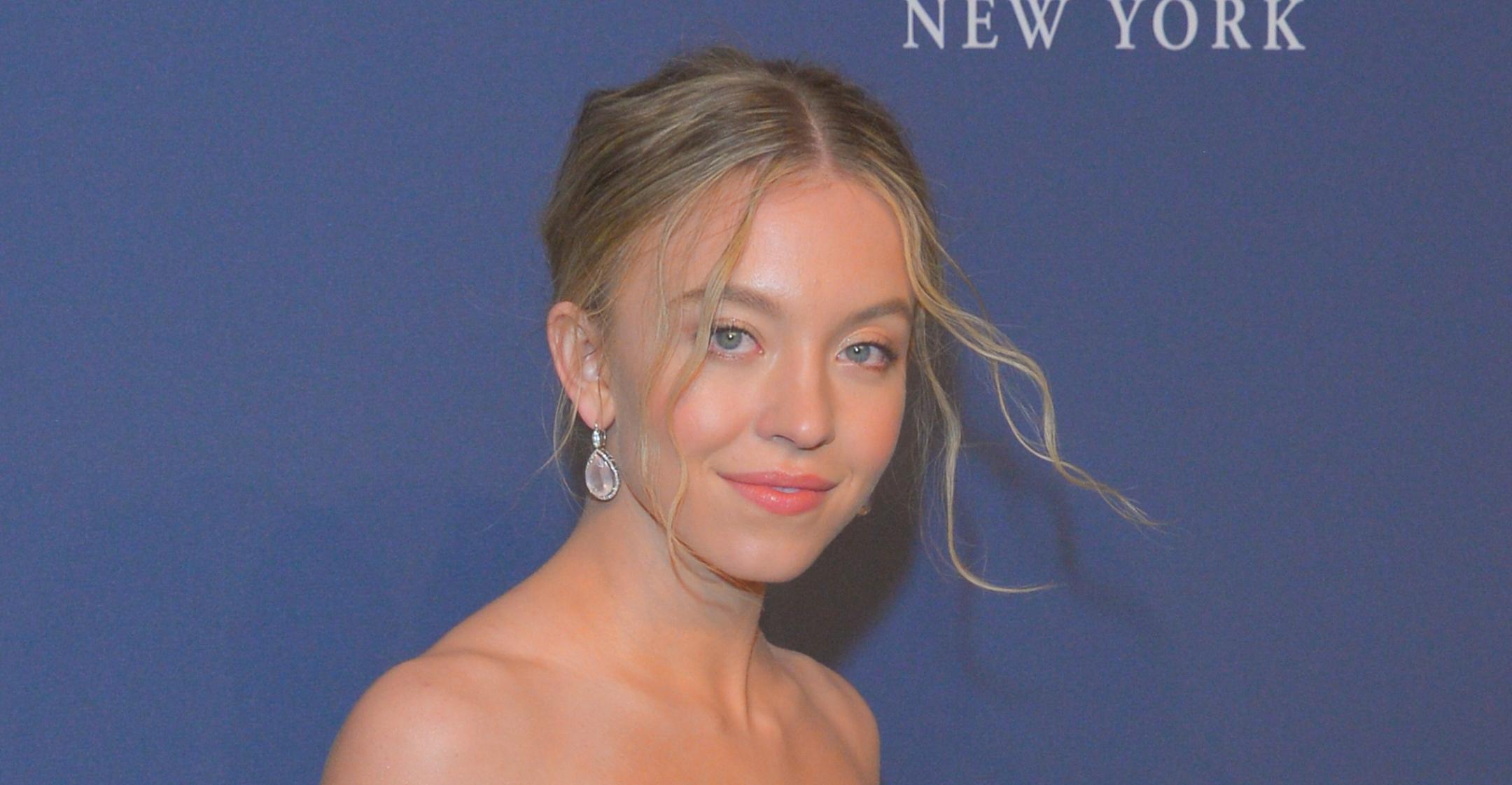 euphoria fan fave sydney sweeney relies on exfoliation personalized skincare blemish free