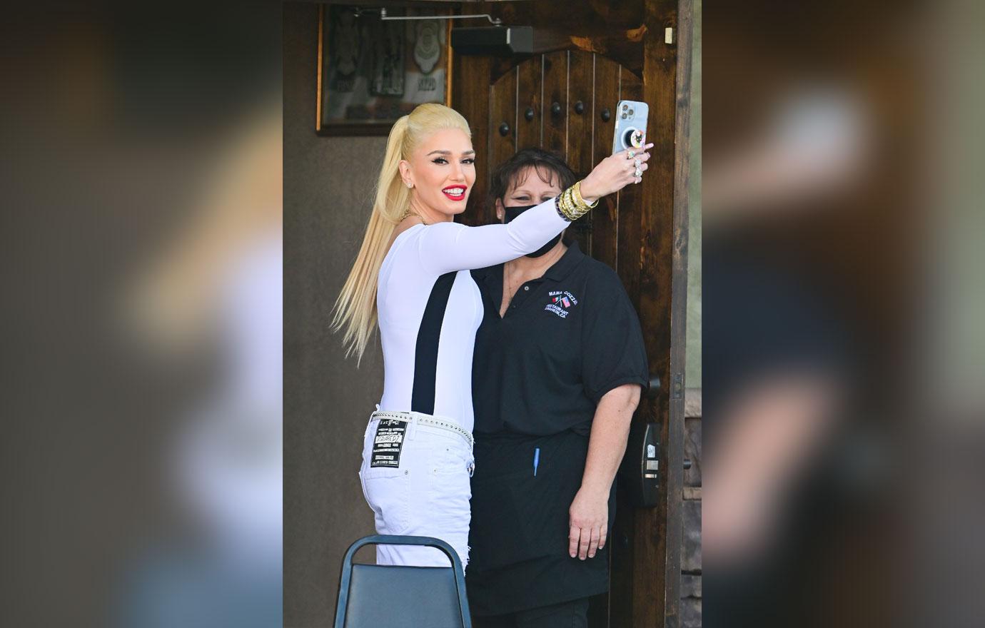 gwen stefani takes selfies and posed for pictures in anaheim ca