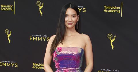 olivia munn credits mom tribe keeping her sane during first pregnancy great advice
