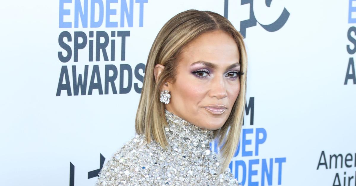 Jennifer Lopez Shows MakeupFree Face, Shares Morning Routine