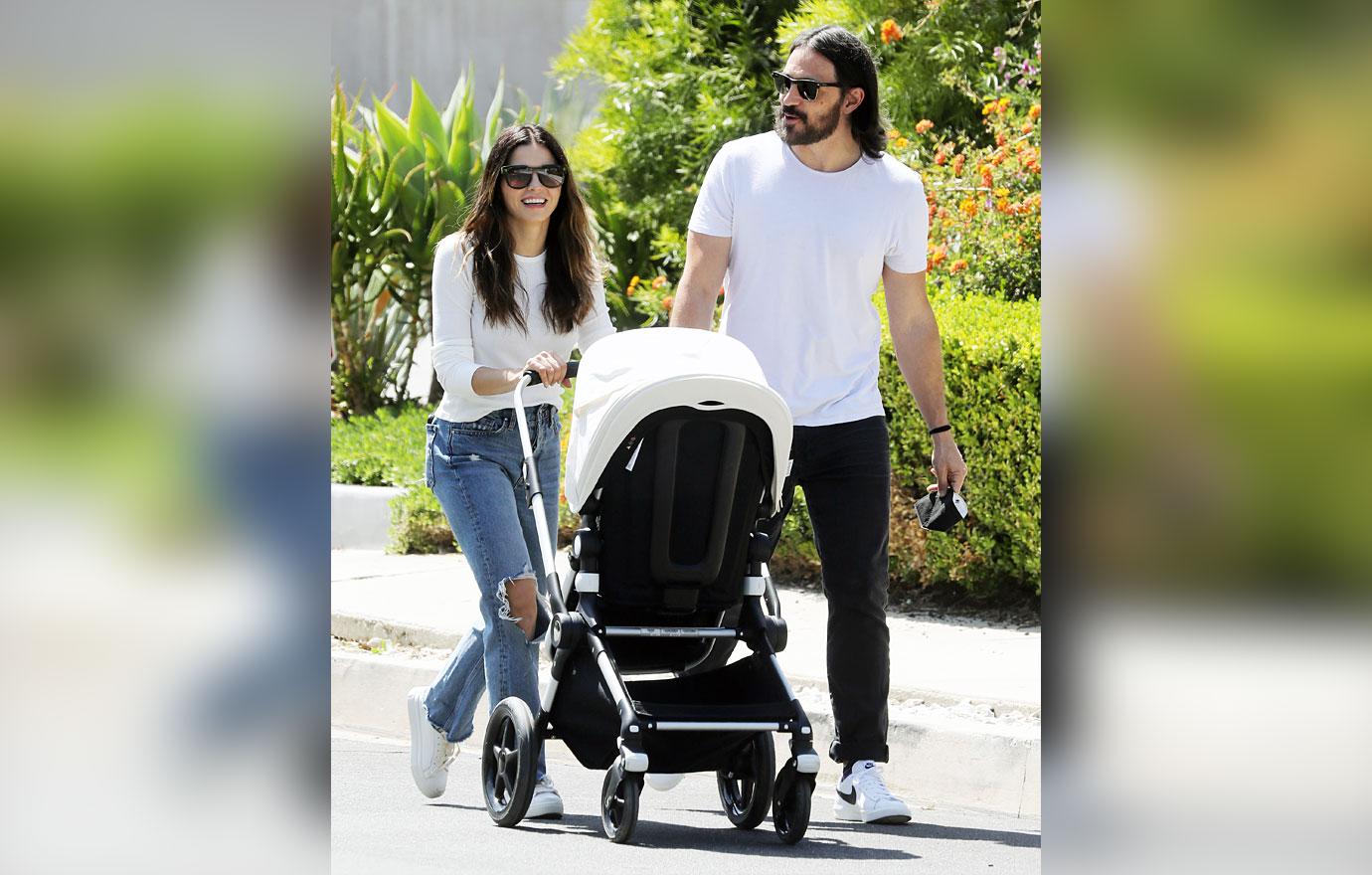 jenna dewan and steve kazee walking with baby