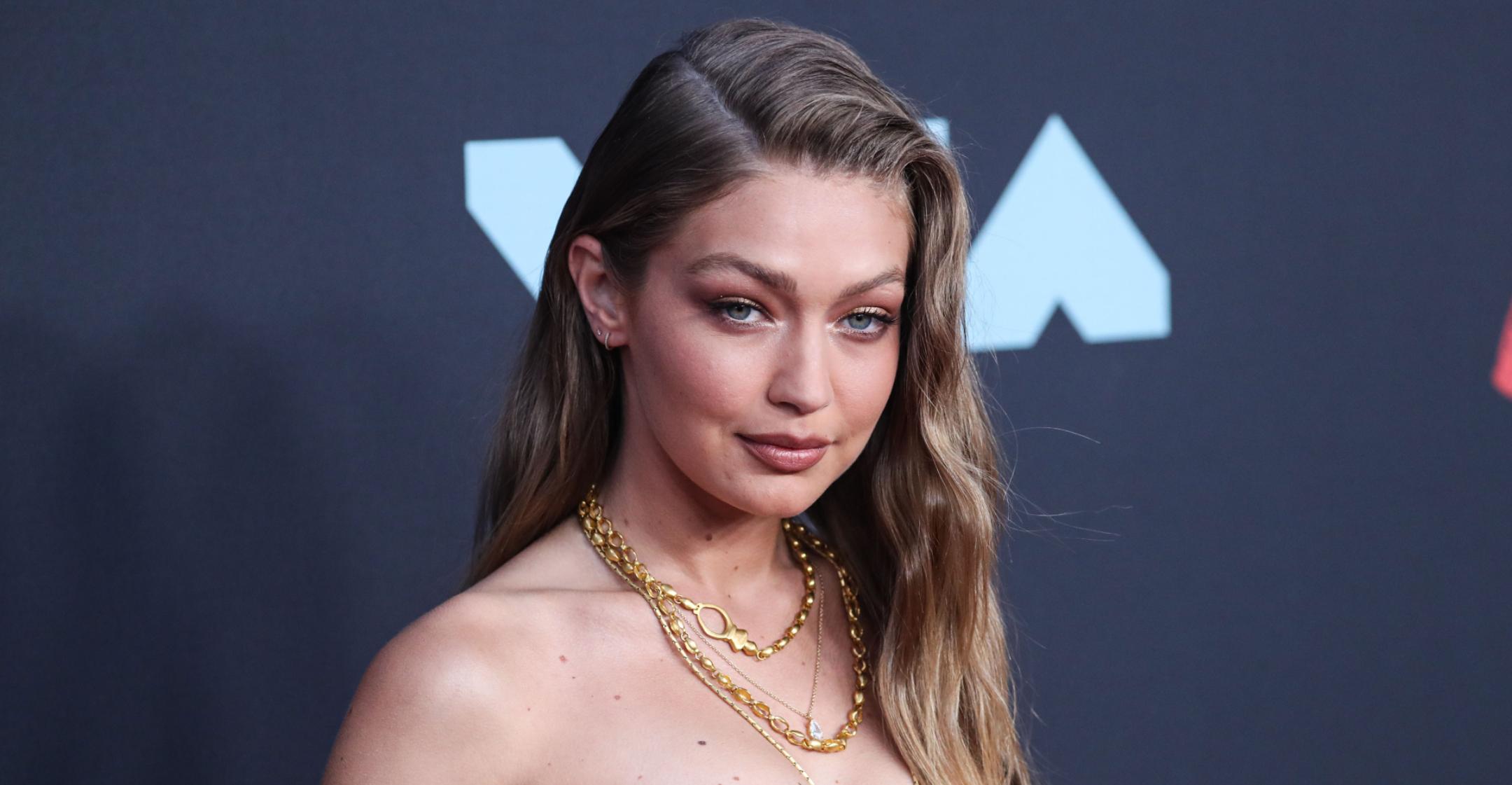 Model Gigi Hadid Dyes Her Hair Strawberry Blonde: Photo