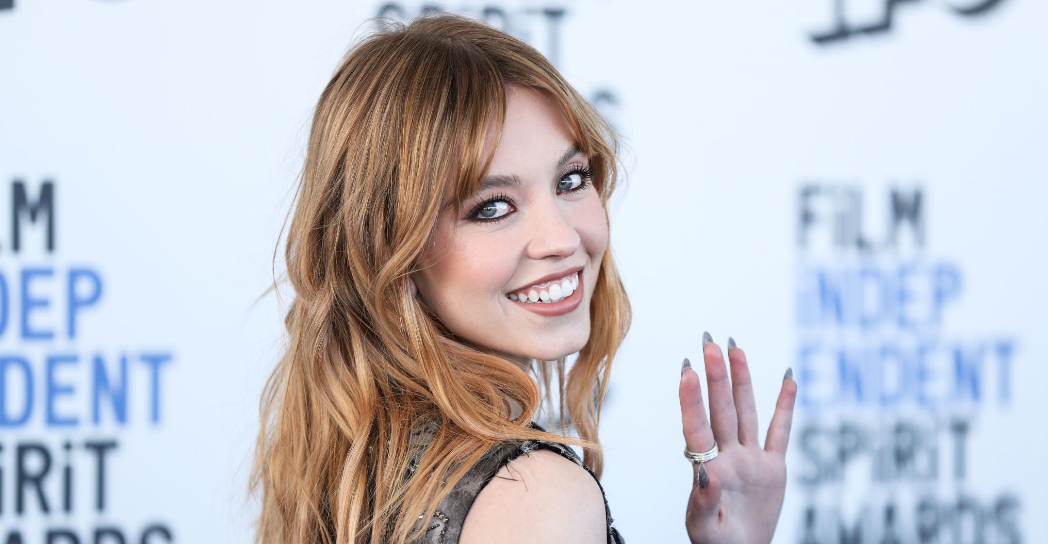 sydney sweeney manicures