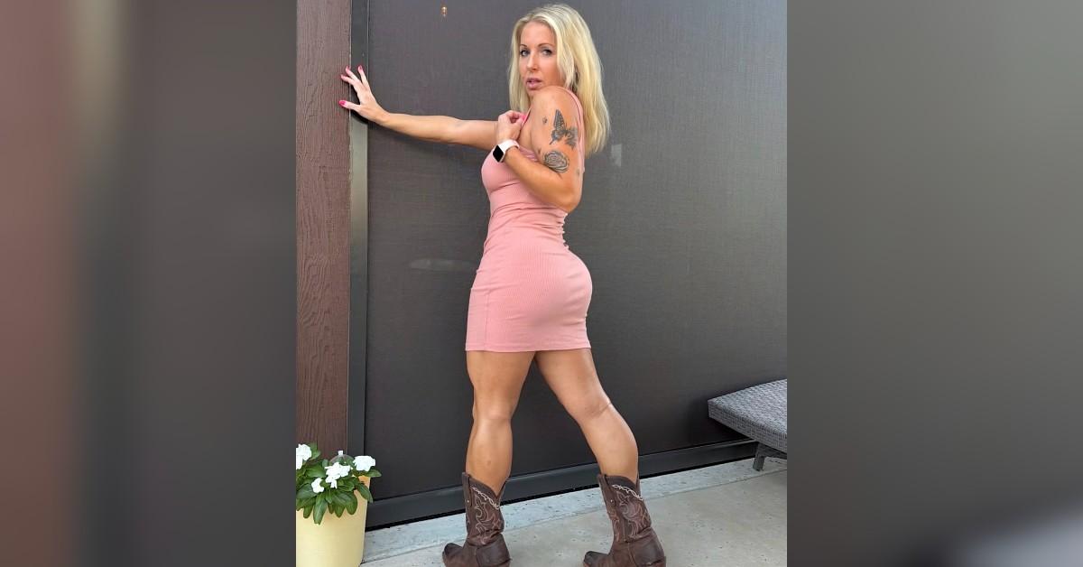 image of Courtney Ann's fans drooled over her.