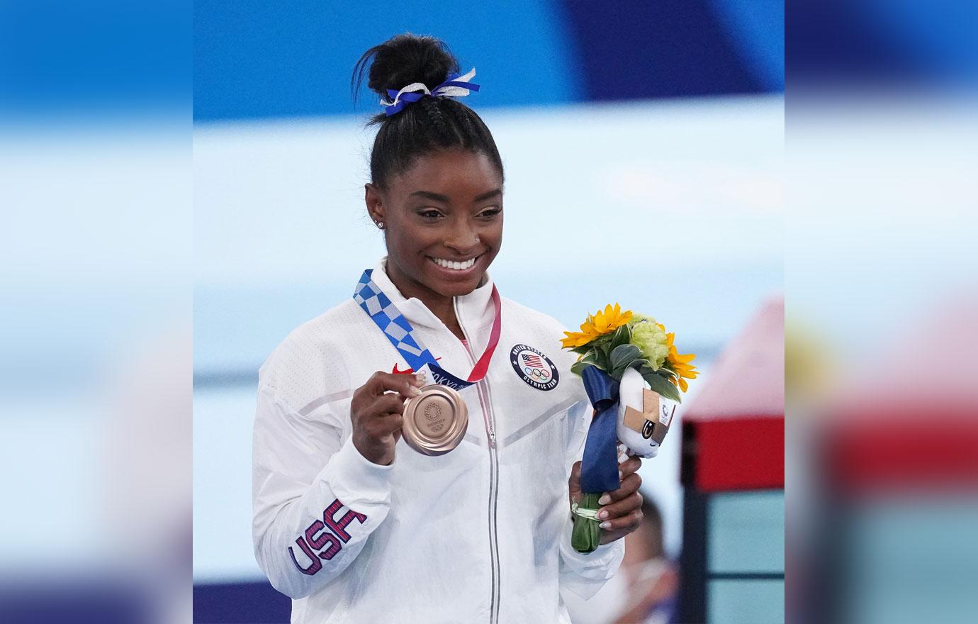 simone biles wins bronze in tokyo