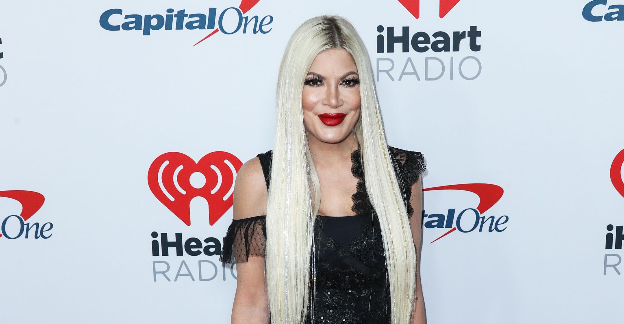 tori spelling still has covid  symptoms