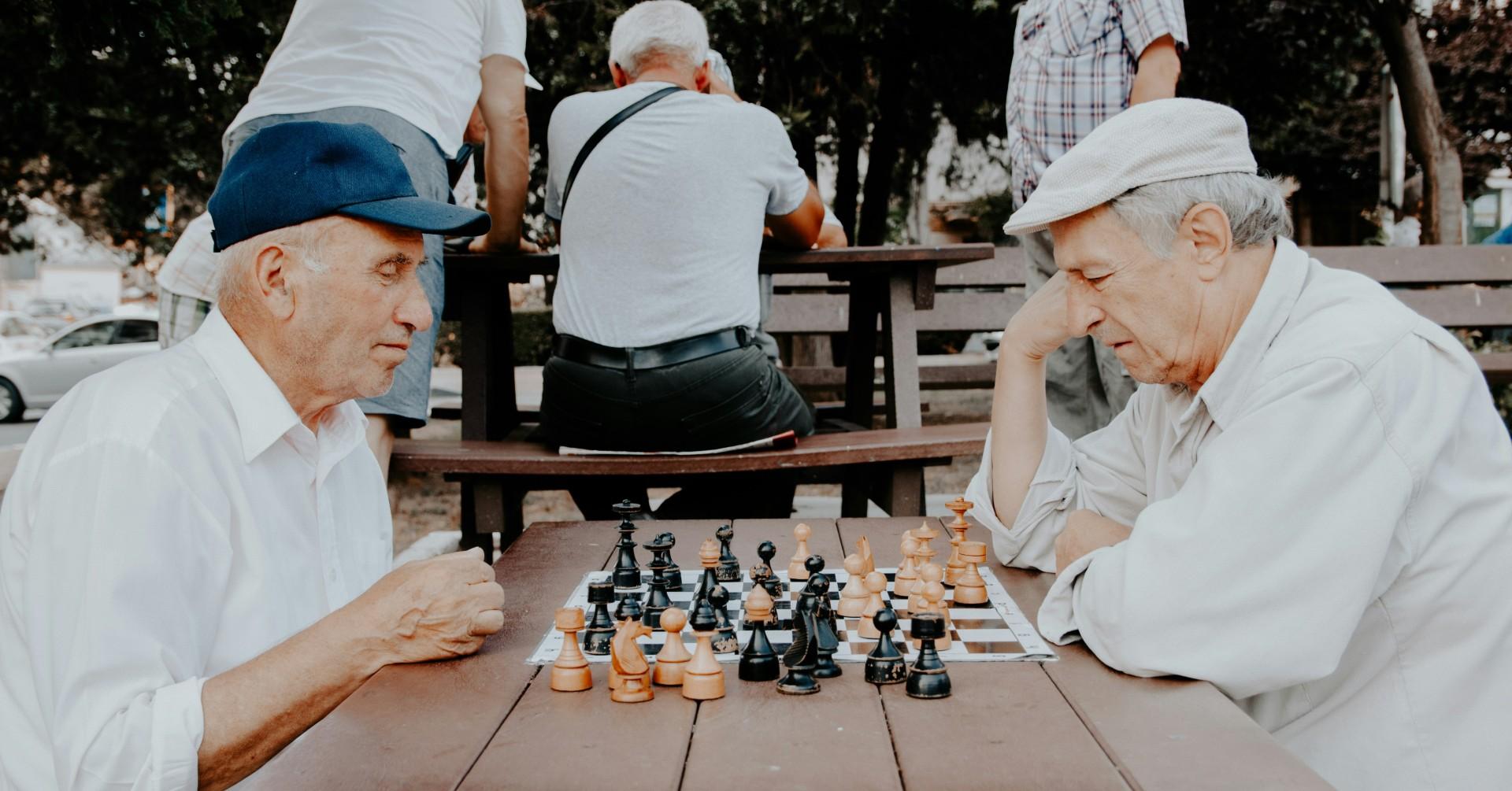 playing bingo beats dementia keeps sharp