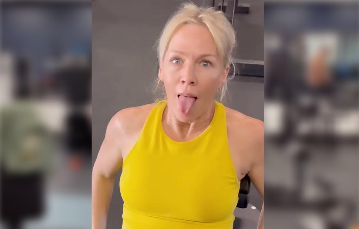 jennie garth forcing herself work out daily minefield menopause