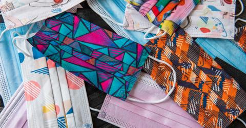 doubling up on face masks can reduce spread of covid