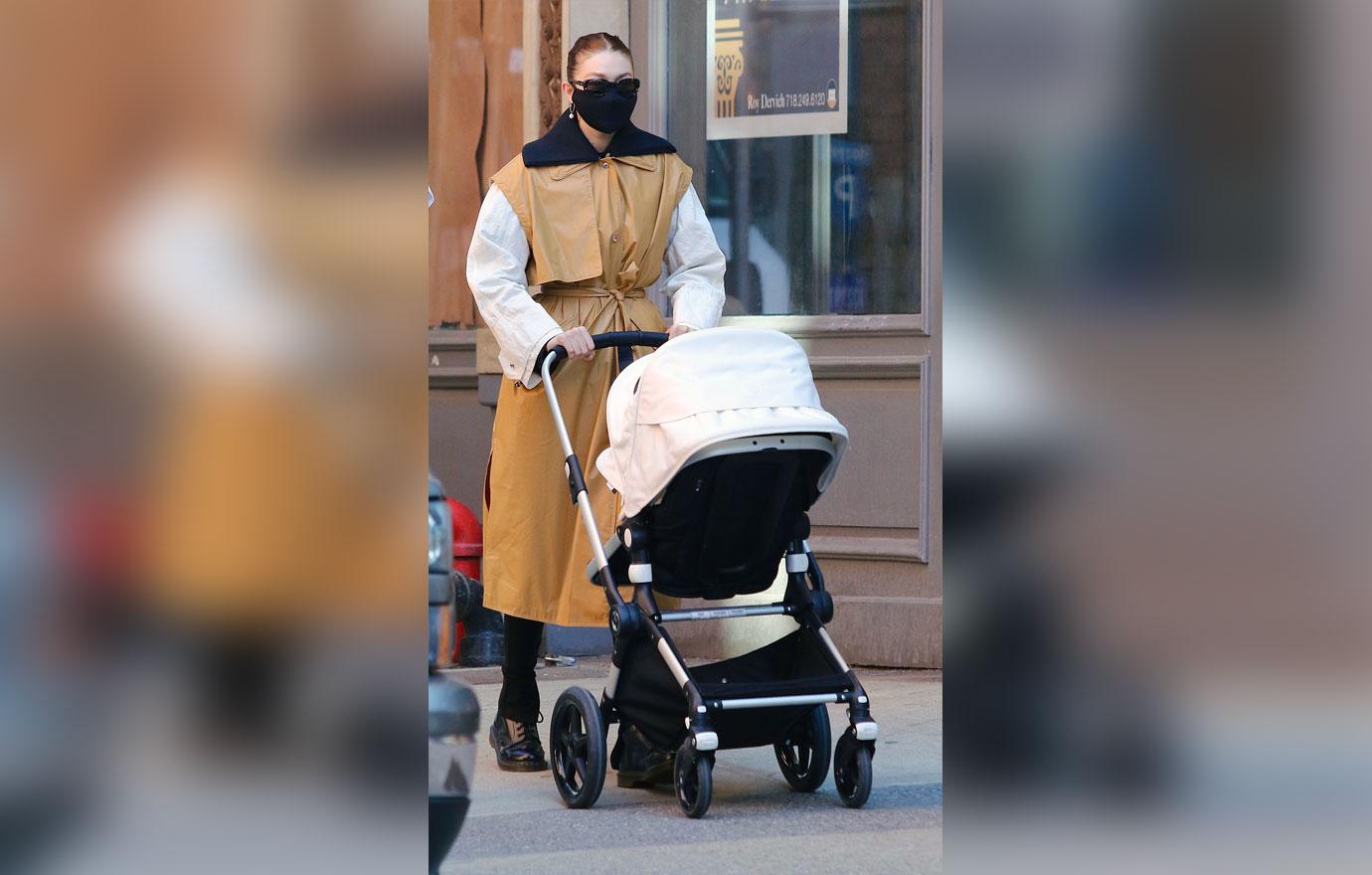 gigi hadid and daughter go for stroll in nyc