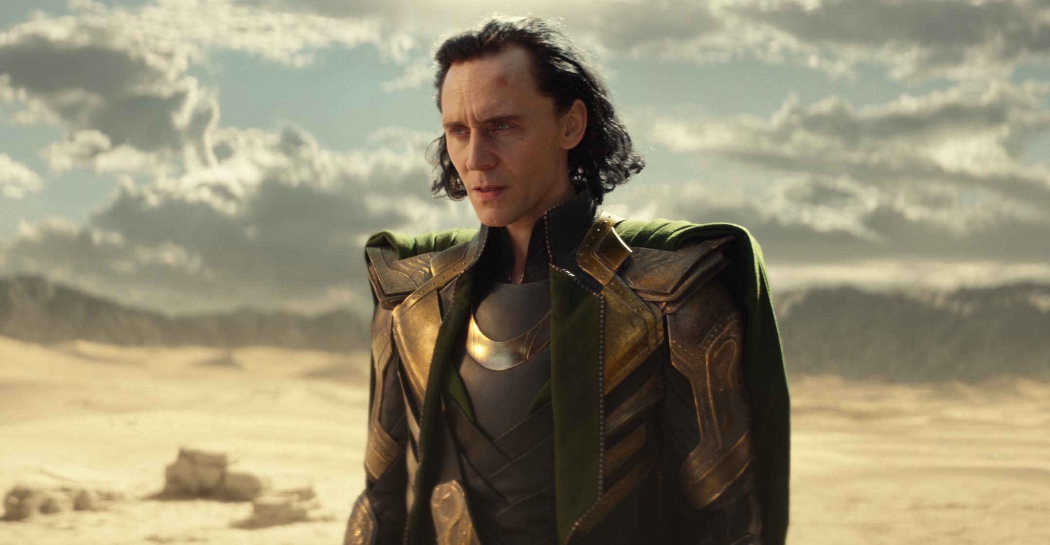 tom hiddlestons loki character first bisexual superhero in marvel cinematic universe